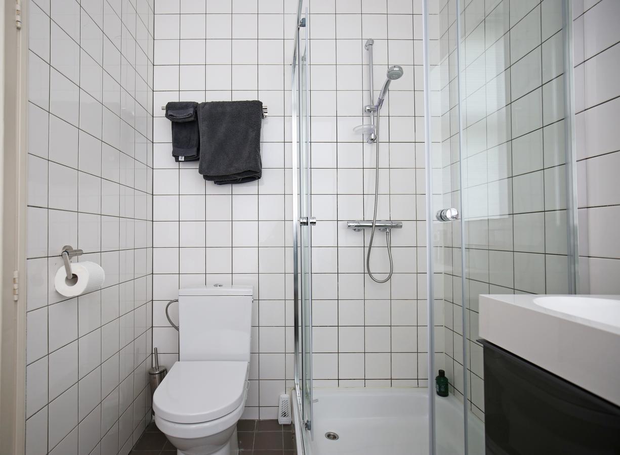 Canal Studio Apartment Amsterdam Bagian luar foto