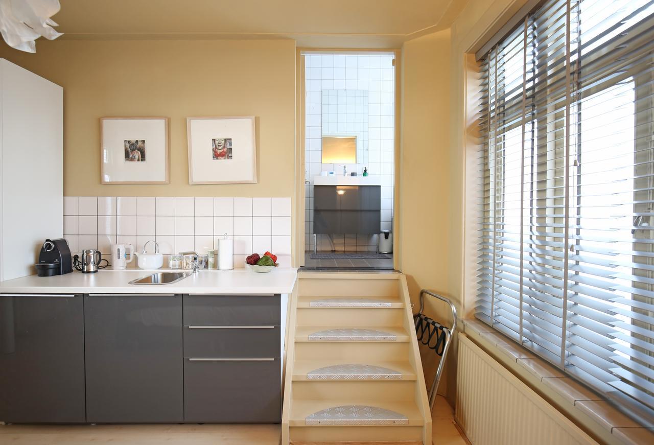 Canal Studio Apartment Amsterdam Bagian luar foto